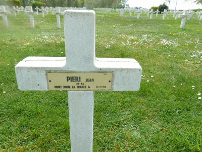 Tombe dePIERI Jean Paul à <a HREF=fotom2l.php?necro=201>  <U>Minaucourt-le-Mesnil-lÃ¨s-Hurlus
(NÃ©cropole nationale Le Pont du Marson)</U> </A> 5080