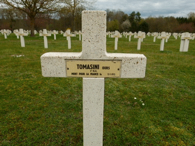 Tombe deTOMASINI Ours Jacques à <a HREF=fotom2l.php?necro=201>  <U>Minaucourt-le-Mesnil-lÃ¨s-Hurlus
(NÃ©cropole nationale Le Pont du Marson)</U> </A> 6464