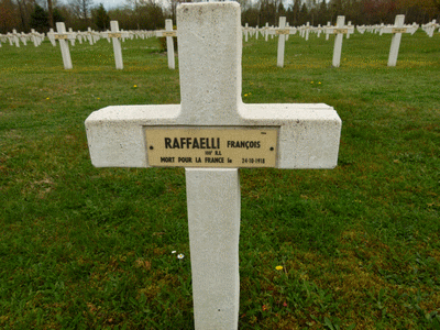 Tombe deRAFFAELLI François à <a HREF=fotom2l.php?necro=201>  <U>Minaucourt-le-Mesnil-lÃ¨s-Hurlus
(NÃ©cropole nationale Le Pont du Marson)</U> </A> 7034