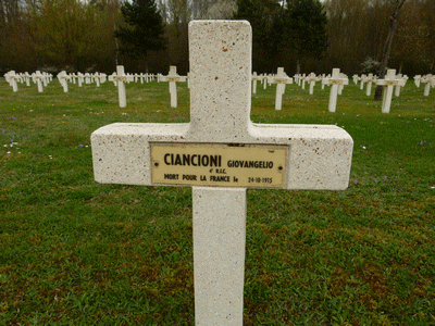 Tombe deCIANCIONI Giovangélio à <a HREF=fotom2l.php?necro=201>  <U>Minaucourt-le-Mesnil-lÃ¨s-Hurlus
(NÃ©cropole nationale Le Pont du Marson)</U> </A> 7443