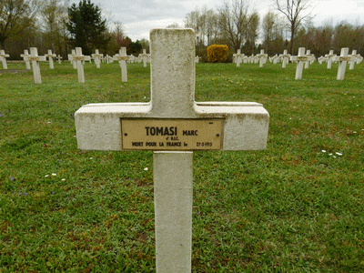 Tombe deTOMASI Marc Marie à <a HREF=fotom2l.php?necro=201>  <U>Minaucourt-le-Mesnil-lÃ¨s-Hurlus
(NÃ©cropole nationale Le Pont du Marson)</U> </A> 8260