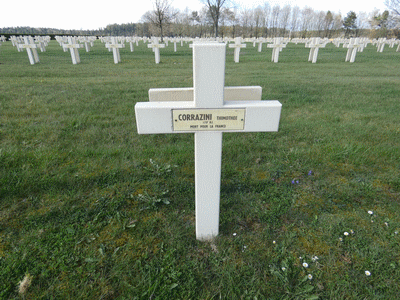 Tombe deCORAZZINI Timothée à <a HREF=fotom2l.php?necro=202>  <U>Esnes-en-Argonne (NÃ©cropole nationale)</U> </A> 221