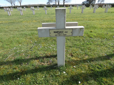 Tombe deMARSALLI Jean Baptiste à <a HREF=fotom2l.php?necro=202>  <U>Esnes-en-Argonne (NÃ©cropole nationale)</U> </A> 513