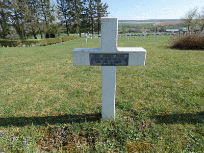 Tombe deCARLI Charles à <a HREF=fotom2l.php?necro=206>  <U>Chattencourt (nÃ©cropole Nationale)</U> </A> 552