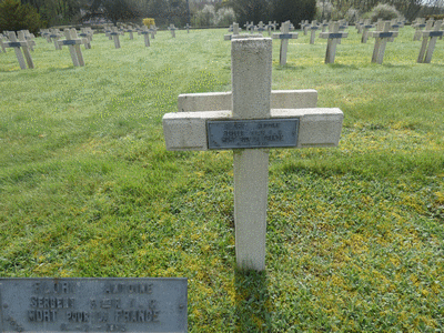 Tombe deFLORI Antoine à <a HREF=fotom2l.php?necro=211>  <U>Saint-Thomas-en-Argonne (NÃ©cropole nationale)</U> </A> 3050