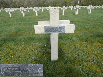 Tombe deCECCALDI Martin à <a HREF=fotom2l.php?necro=211>  <U>Saint-Thomas-en-Argonne (NÃ©cropole nationale)</U> </A> 3097