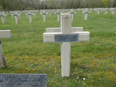 Tombe deCHIARELLI Antoine à <a HREF=fotom2l.php?necro=211>  <U>Saint-Thomas-en-Argonne (NÃ©cropole nationale)</U> </A> 3568