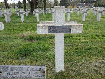 Tombe deLEONETTI Camille à <a HREF=fotom2l.php?necro=221>  <U>Sainte-Menehould (NÃ©cropole nationale)</U> </A> 2659