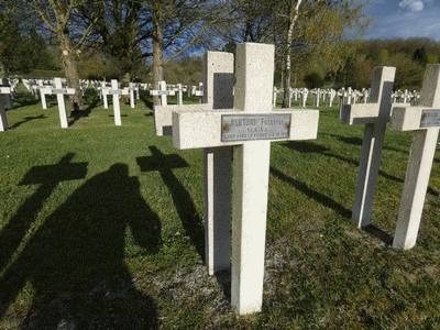 Tombe deSANTONI François à <a HREF=fotom2l.php?necro=221>  <U>Sainte-Menehould (NÃ©cropole nationale)</U> </A> 3113