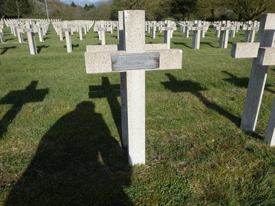 Tombe deGUELFI Napoléon André à <a HREF=fotom2l.php?necro=221>  <U>Sainte-Menehould (NÃ©cropole nationale)</U> </A> 3780