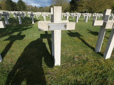 Tombe deCOLONNA de LECA François Antoine à <a HREF=fotom2l.php?necro=221>  <U>Sainte-Menehould (NÃ©cropole nationale)</U> </A> 3969