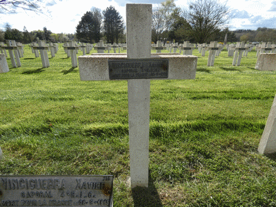 Tombe deVINCIGUERRA Xavier à <a HREF=fotom2l.php?necro=221>  <U>Sainte-Menehould (NÃ©cropole nationale)</U> </A> 735