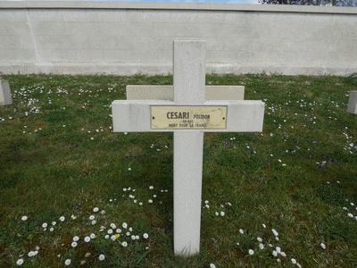 Tombe deCESARI Polidore à <a HREF=fotom2l.php?necro=251>  <U>Brieulles-sur-Meuse (nÃ©cropole Nationale)</U> </A> Carr&eacute; FR14/18  Tombe 59