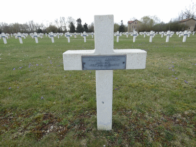 Tombe deALOISI Augustin à <a HREF=fotom2l.php?necro=252>  <U>Bras-sur-Meuse (NÃ©cropole militaire)</U> </A> 2668