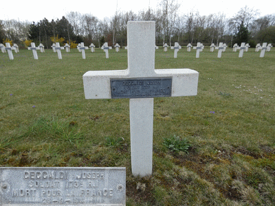 Tombe deCECCALDI Joseph à <a HREF=fotom2l.php?necro=252>  <U>Bras-sur-Meuse (NÃ©cropole militaire)</U> </A> 3853