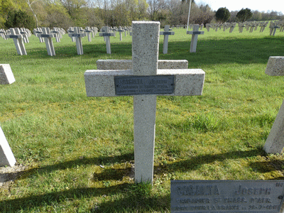 Tombe deCASALTA Joseph à <a HREF=fotom2l.php?necro=253>  <U>Florent en Argonne (NÃ©cropole militaire)</U> </A> 103