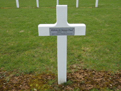 Tombe dePERALDI Simon Paul à <a HREF=fotom2l.php?necro=281>  <U>Lacroix-sur-Meuse (NÃ©cropole Nationale)</U> </A> 585