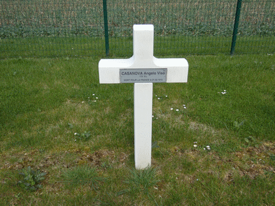 Tombe deCASANOVA Ange Louis à <a HREF=fotom2l.php?necro=281>  <U>Lacroix-sur-Meuse (NÃ©cropole Nationale)</U> </A> 883