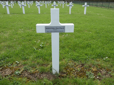 Tombe deMAESTRALI Don Pierre à <a HREF=fotom2l.php?necro=281>  <U>Lacroix-sur-Meuse (NÃ©cropole Nationale)</U> </A> 970