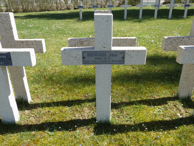 Tombe deBONACORSI Jean Baptiste à <a HREF=fotom2l.php?necro=282>  <U>Verdun ( NÃ©cropole nationale Faubourg PavÃ©)</U> </A> Carr&eacute; 14/18. Tombe 902