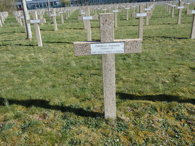 Tombe dePIANELLI Antoine à <a HREF=fotom2l.php?necro=283>  <U>Verdun (NÃ©cropole nationale Bevaux)</U> </A> 2326