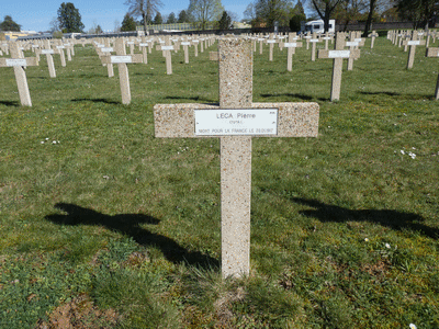 Tombe deLECA Pierre à <a HREF=fotom2l.php?necro=283>  <U>Verdun (NÃ©cropole nationale Bevaux)</U> </A> 858