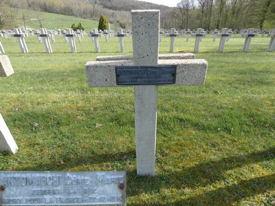 Tombe deANTOMARCHI Côme Marie à <a HREF=fotom2l.php?necro=285>  <U>Vauquois (CimetiÃ¨re national de la Maize)</U> </A> 1237