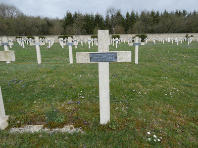 Tombe deROCCA Achille à <a HREF=fotom2l.php?necro=289>  <U>Verdun ( NÃ©cropole nationale "Le Glorieux")</U> </A> 2717