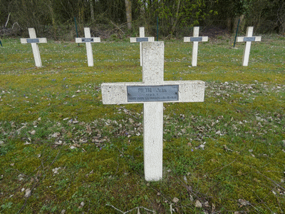 Tombe dePIETRI Jean Dominique à <a HREF=fotom2l.php?necro=289>  <U>Verdun ( NÃ©cropole nationale "Le Glorieux")</U> </A> 3406