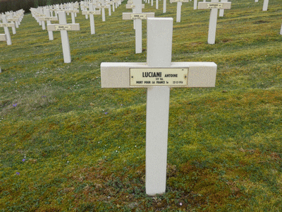 Tombe deLUCIANI Antoine Marie à <a HREF=fotom2l.php?necro=290>  <U>Souhesmes-Rampont (NÃ©cropole nationale 
de Fontaine Routhon)</U> </A> 609