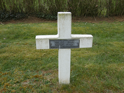 Tombe deVALLE Paul Philippe à <a HREF=fotom2l.php?necro=295>  <U>Belleray (NÃ©cropole nationale)</U> </A> 52 A