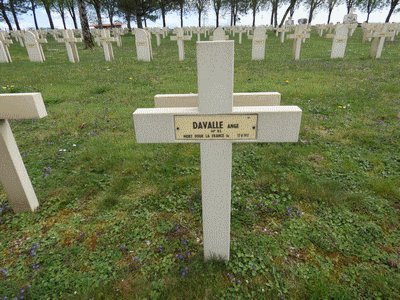 Tombe deDAVALLE Ange Toussaint à <a HREF=fotom2l.php?necro=302>  <U>Rembercourt-Sommaisne (NÃ©cropole nationale de Rembercourt-aux-Pots)</U> </A> 591