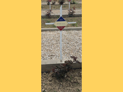 Tombe deOTTAVI Joseph à <a HREF=fotom2l.php?necro=414>  <U>SKOPJE (CimetiÃ¨re militaire franÃ§ais)</U> </A> Tombe 412