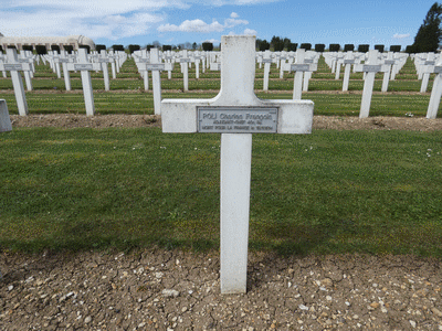 Tombe dePOLI Charles François à <a HREF=fotom2l.php?necro=6>  <U>Fleury-devant-Douaumont (NÃ©cropole nationale Douaumont)</U> </A> 11970