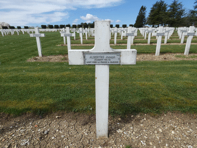 Tombe deALBERTINI Joseph à <a HREF=fotom2l.php?necro=6>  <U>Fleury-devant-Douaumont (NÃ©cropole nationale Douaumont)</U> </A> 12517