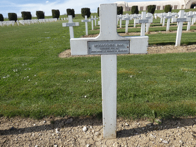 Tombe deMORACCHINI Jean à <a HREF=fotom2l.php?necro=6>  <U>Fleury-devant-Douaumont (NÃ©cropole nationale Douaumont)</U> </A> 3024