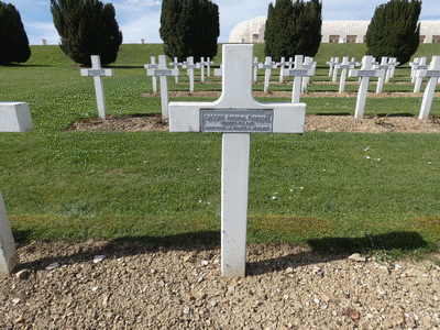 Tombe deCASONI Antoine François à <a HREF=fotom2l.php?necro=6>  <U>Fleury-devant-Douaumont (NÃ©cropole nationale Douaumont)</U> </A> 853