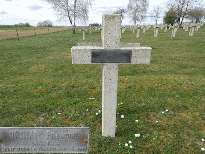 Tombe deORSINI François à <a HREF=fotom2l.php?necro=63>  <U>Avocourt (nÃ©cropole nationale)</U> </A> 902