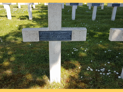 Tombe deANDREANI Joseph  à <a HREF=fotom2l.php?necro=249>  <U>Chalons en Champagne(CarrÃ© militaire du cimetiÃ¨re communal de l'EST)</U> </A> 4031