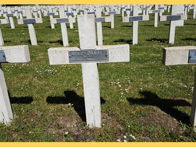 Tombe deANTONIOTTI Jean Marie à <a HREF=fotom2l.php?necro=249>  <U>Chalons en Champagne(CarrÃ© militaire du cimetiÃ¨re communal de l'EST)</U> </A> 2595