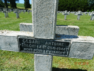 Tombe deCESARI  Antoine Joseph à <a HREF=fotom2l.php?necro=403>  <U>Rougemont  (NÃ©cropole Nationale)</U> </A> 331