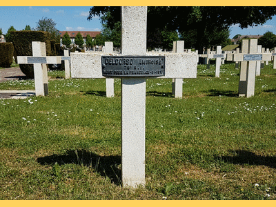 Tombe deDELCORSO Ambroise à <a HREF=fotom2l.php?necro=249>  <U>Chalons en Champagne(CarrÃ© militaire du cimetiÃ¨re communal de l'EST)</U> </A> 622