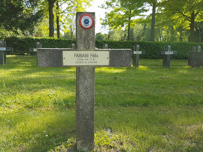 Tombe deFABIANI Félix à <a HREF=fotom2l.php?necro=248>  <U>Bagneux (CarrÃ©s militaires)</U> </A> Carr&eacute; militaire 20e Division