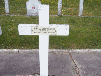 Tombe deGARELLI Jean Philippe à <a HREF=fotom2l.php?necro=405>  <U>Besancon (CarrÃ© militaire du cimetiÃ¨re Saint Claude)</U> </A> Tombe individuelle