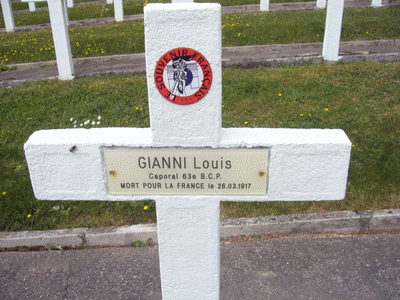 Tombe deGIANI Louis (GIANNI) à <a HREF=fotom2l.php?necro=405>  <U>Besancon (CarrÃ© militaire du cimetiÃ¨re Saint Claude)</U> </A> Tombe individuelle