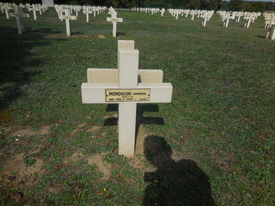 Tombe deMONDOLONI Dominique à <a HREF=fotom2l.php?necro=203>  <U>Tracy-le-Mont (NÃ©cropole nationale)</U> </A> 52