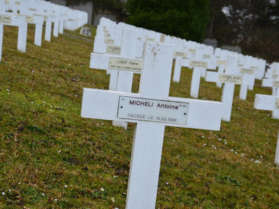 Tombe deMICHELI Antoine Martin à <a HREF=fotom2l.php?necro=374>  <U>Mulhouse(NÃ©cropole Nationale "Les Vallons, Tiefengraben")</U> </A>  Carr&eacute; B1. tombe 133