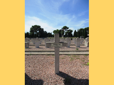 Tombe deCARDINALI Jean Baptiste à <a HREF=fotom2l.php?necro=394>  <U>Nimes (CarrÃ© mixte 10D du cimetiÃ¨re Pont-de-Justice)</U> </A> Rang K2 Tombe 22