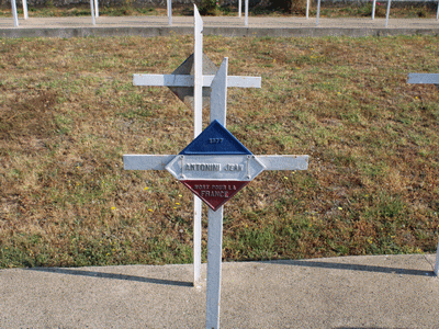 Tombe deANTONINI Jean Baptiste à <a HREF=fotom2l.php?necro=415>  <U>BITOLA (CimetiÃ¨re militaire franÃ§ais)</U> </A> 2377