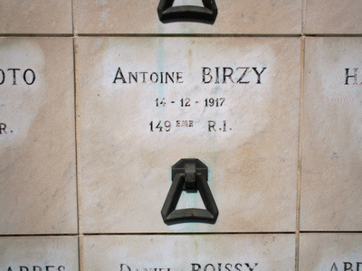 Tombe deBIRZI Antoine à <a HREF=fotom2l.php?necro=385>  <U>Arles (carrÃ© militaire du cimetiÃ¨re communal Arles-ville)</U> </A> Ossuaire